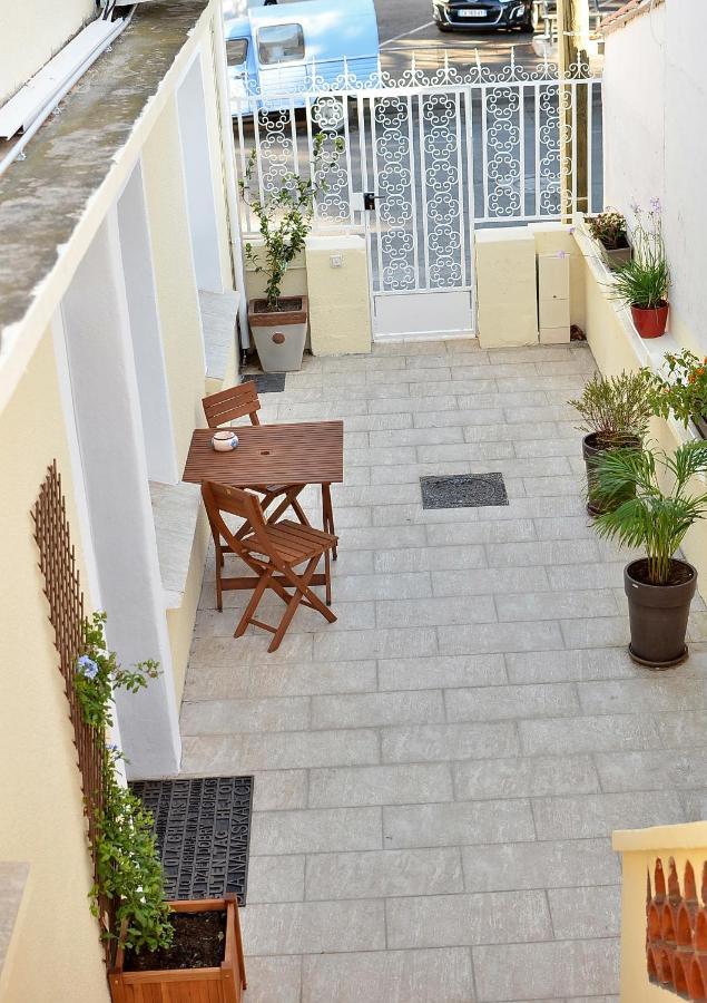Mistral Appartements Port-Saint-Louis-du-Rhοne Εξωτερικό φωτογραφία