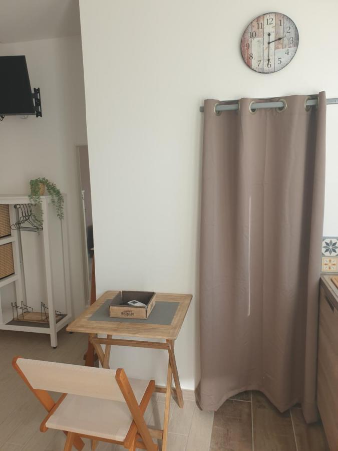 Mistral Appartements Port-Saint-Louis-du-Rhοne Εξωτερικό φωτογραφία