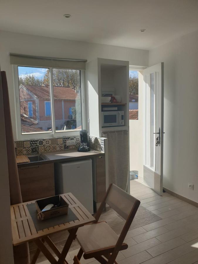 Mistral Appartements Port-Saint-Louis-du-Rhοne Εξωτερικό φωτογραφία