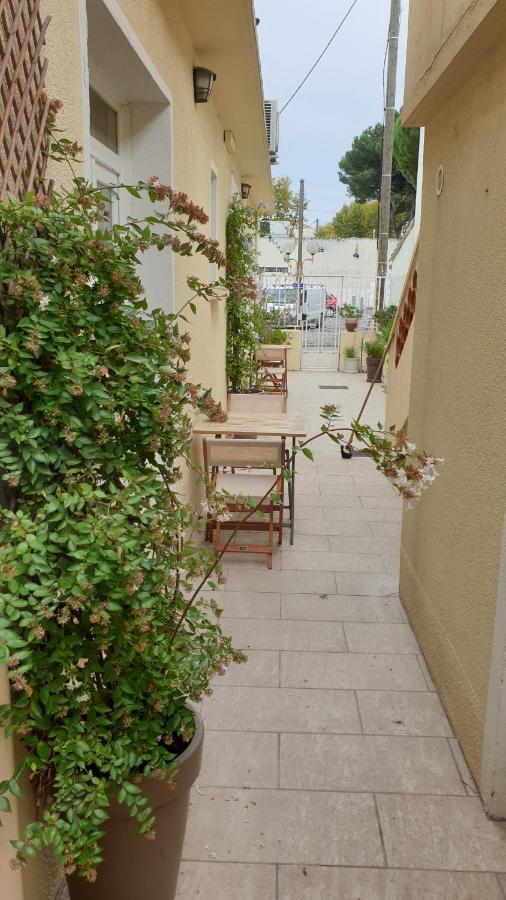 Mistral Appartements Port-Saint-Louis-du-Rhοne Εξωτερικό φωτογραφία