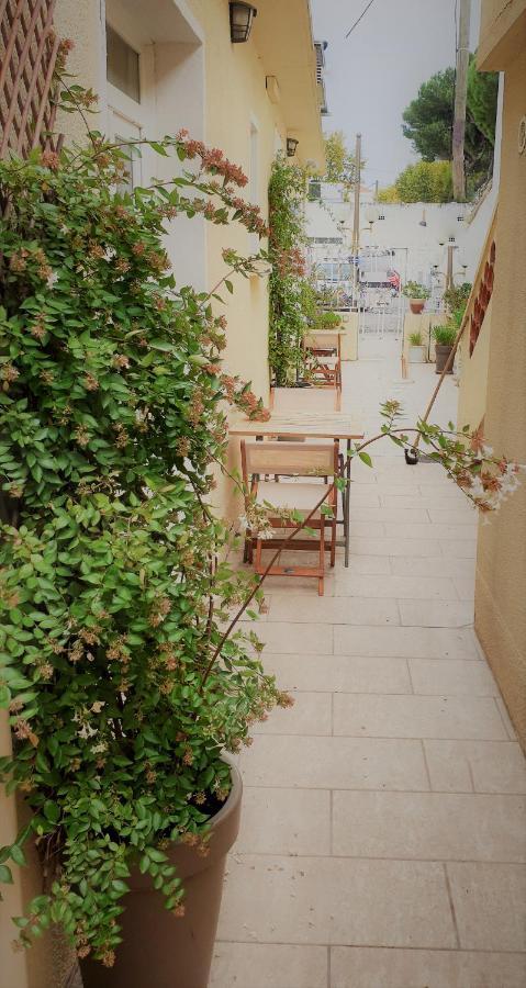 Mistral Appartements Port-Saint-Louis-du-Rhοne Εξωτερικό φωτογραφία