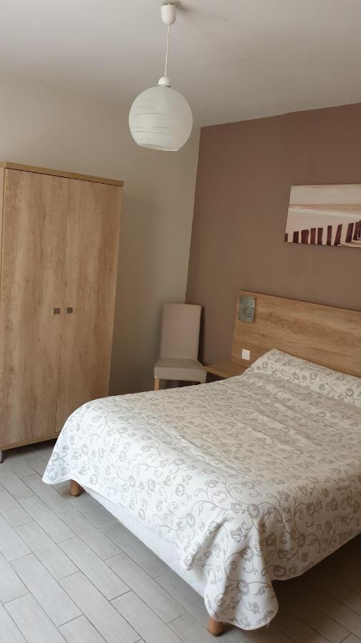 Mistral Appartements Port-Saint-Louis-du-Rhοne Εξωτερικό φωτογραφία