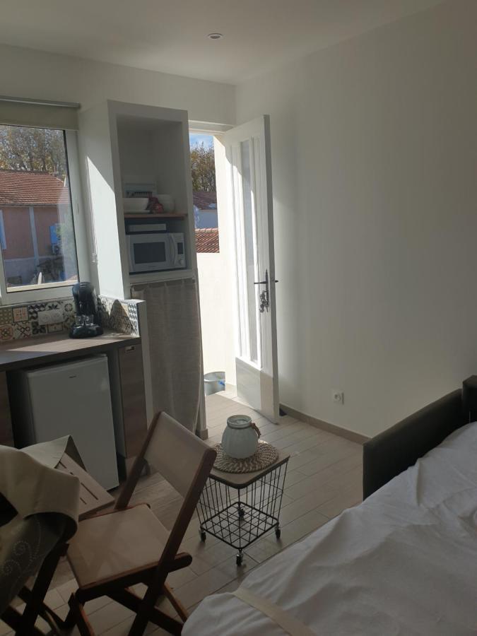 Mistral Appartements Port-Saint-Louis-du-Rhοne Εξωτερικό φωτογραφία